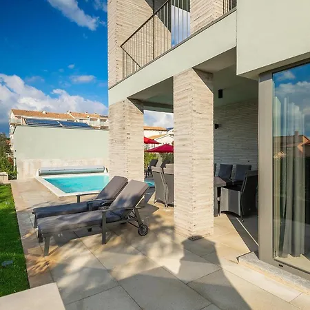 Holiday home Mima Pula
