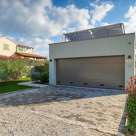 Holiday home Mima Pula
